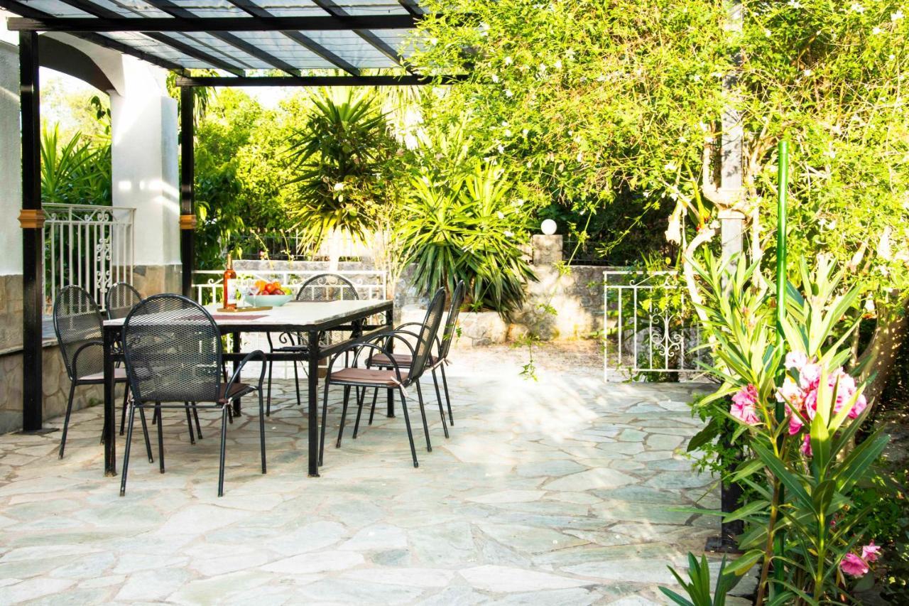 Villa Eros Vátos Exterior foto
